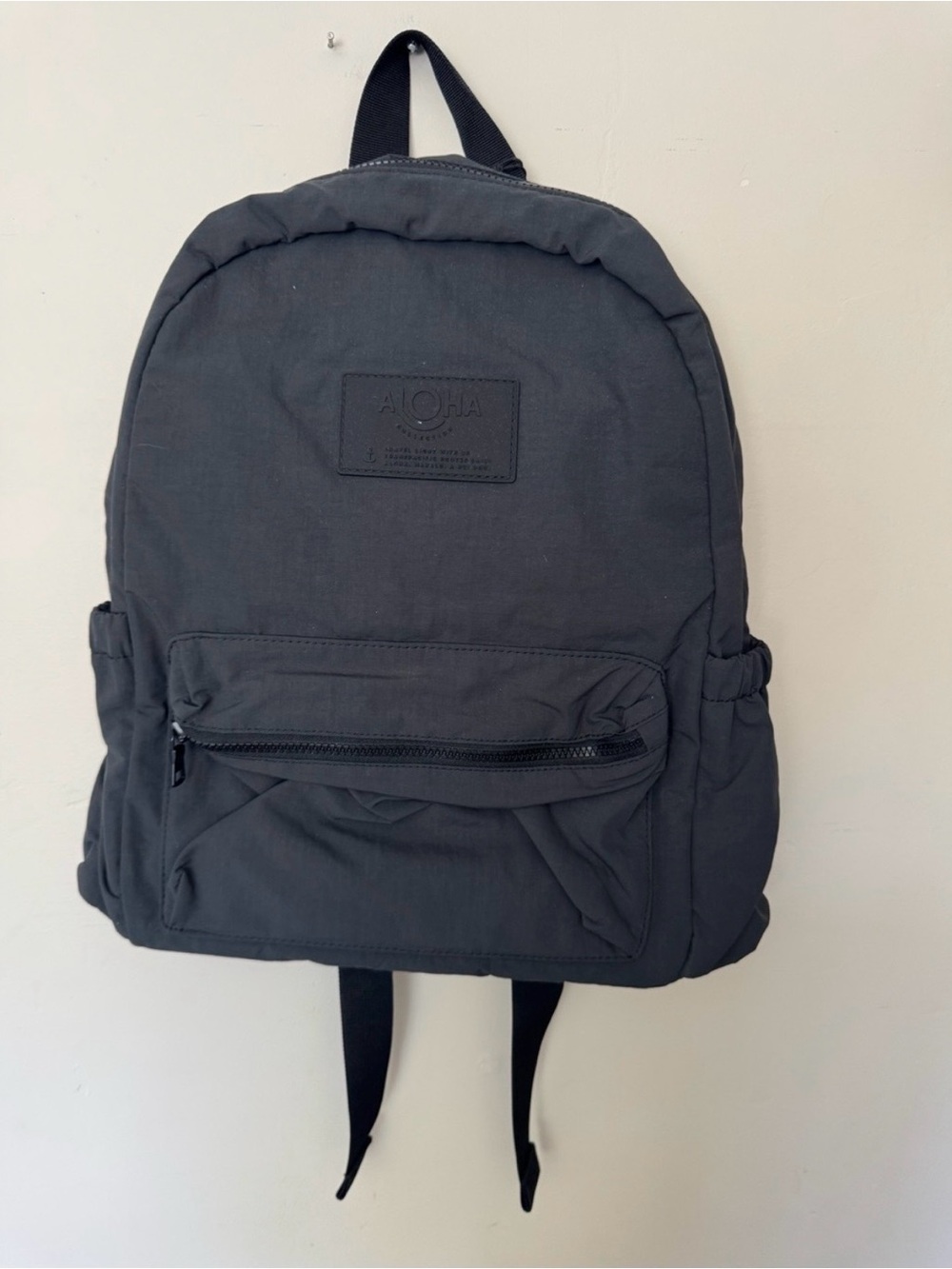 NWOT Aloha Collection Keep It Light Backpack n Monochrome
Black